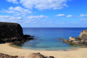 Geschtzte Bucht auf Lanzarote - die Playa Papagayo